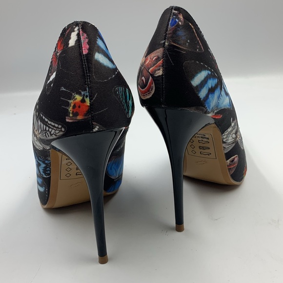 High heel pumps - Picture 3 of 6